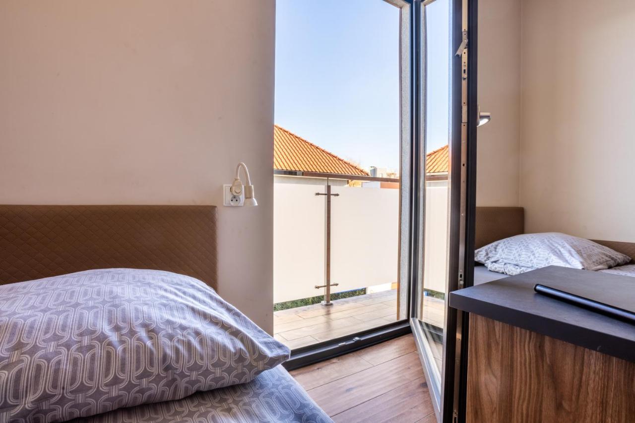 Noclegijarocin Bed & Breakfast Buitenkant foto