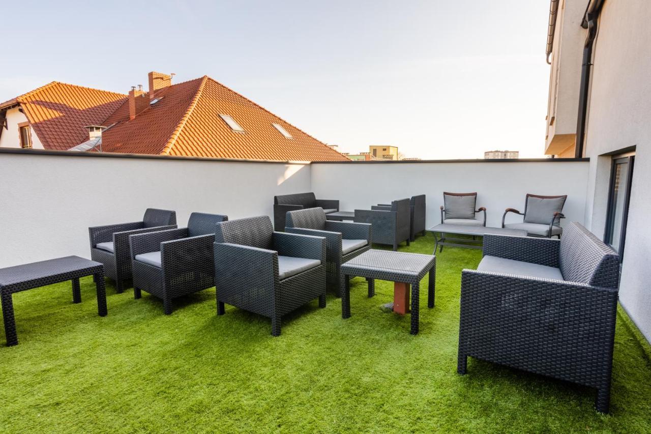 Noclegijarocin Bed & Breakfast Buitenkant foto