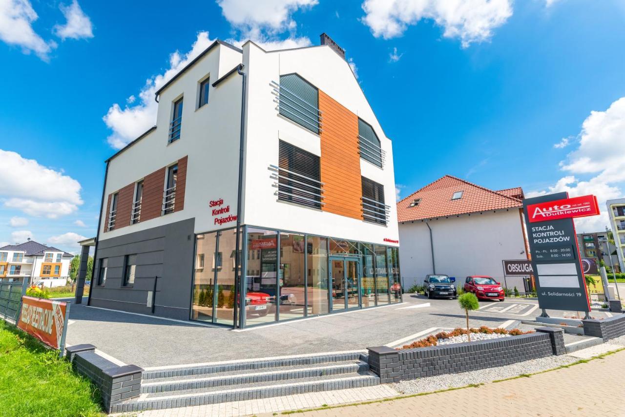 Noclegijarocin Bed & Breakfast Buitenkant foto